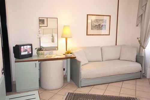 Domus Mariae Albergo Syracuse ภายนอก รูปภาพ