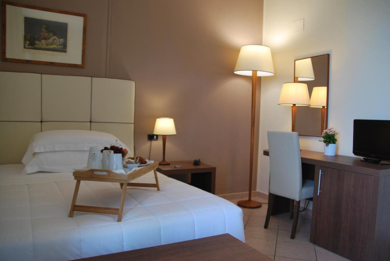 Domus Mariae Albergo Syracuse ภายนอก รูปภาพ